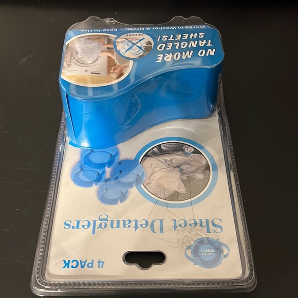 Bed Sheet Detangler Prevents Laundry Tangles and Wads in the Washer Dryer 4 Pack - Picture 4 of 4